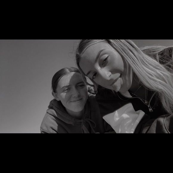 Meet your Posher, Danielle - Picture 1 of 1